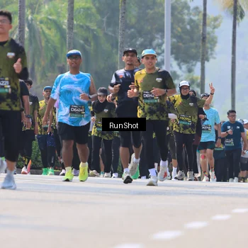 Runner Photo 7055383