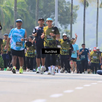 Runner Photo 7055384