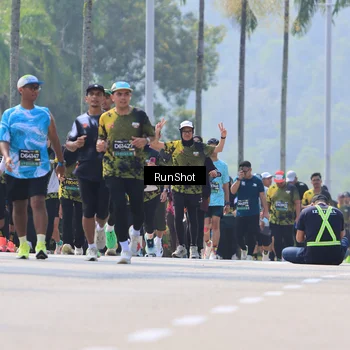 Runner Photo 7055387