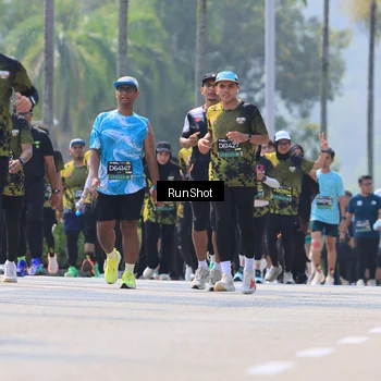 Runner Photo 7055392