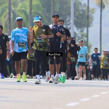 Runner Photo 7055402