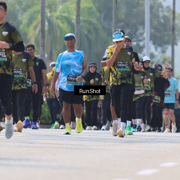 Runner Photo 7055403