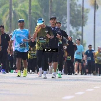 Runner Photo 7055404