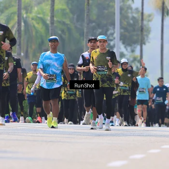 Runner Photo 7055405