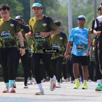 Runner Photo 7055416