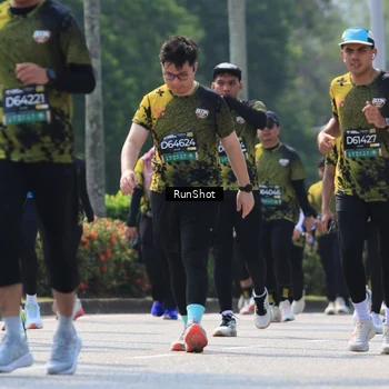 Runner Photo 7055417