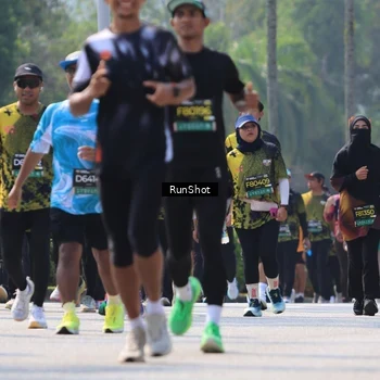 Runner Photo 7055419
