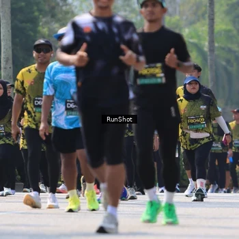 Runner Photo 7055426