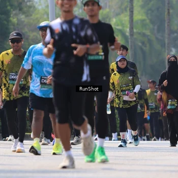 Runner Photo 7055428