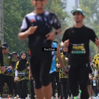 Runner Photo 7055431