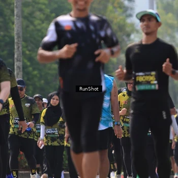 Runner Photo 7055432