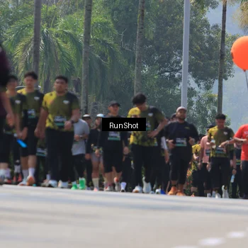 Runner Photo 7055436