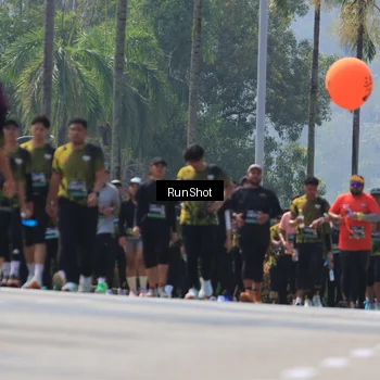 Runner Photo 7055438