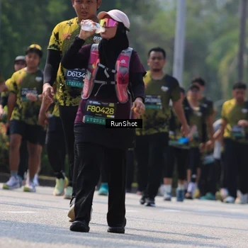 Runner Photo 7055444