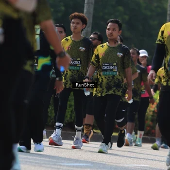 Runner Photo 7055449