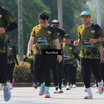 Runner Photo 7055453