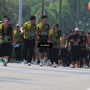 Runner Photo 7055466