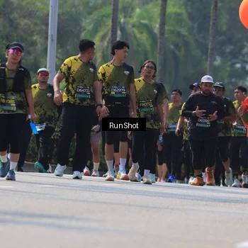 Runner Photo 7055470