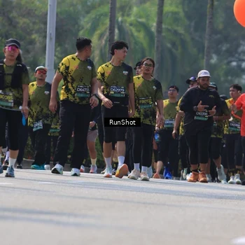 Runner Photo 7055472