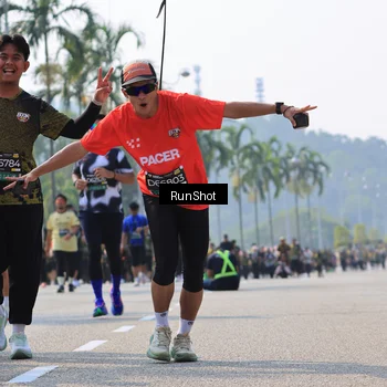 Runner Photo 7055475