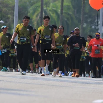 Runner Photo 7055478