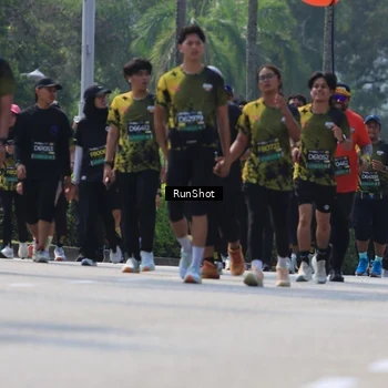 Runner Photo 7055488