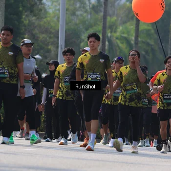 Runner Photo 7055489