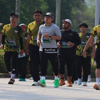 Runner Photo 7055508
