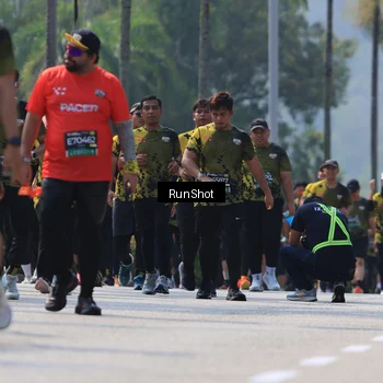 Runner Photo 7055535