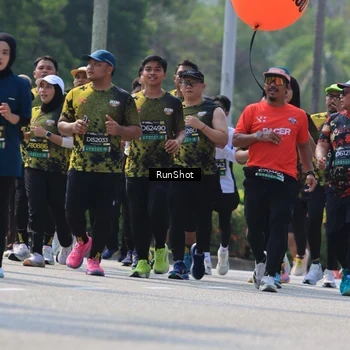 Runner Photo 7055544
