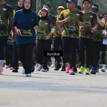 Runner Photo 7055556