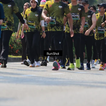 Runner Photo 7055559