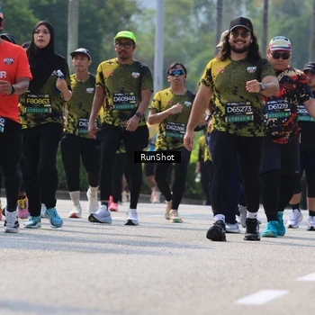 Runner Photo 7055575