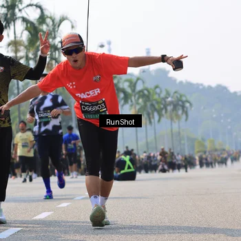 Runner Photo 7055588