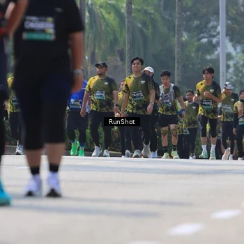 Runner Photo 7055592