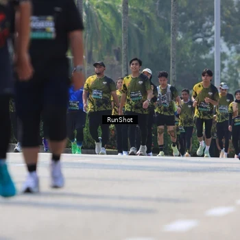 Runner Photo 7055594