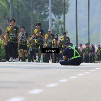 Runner Photo 7055601
