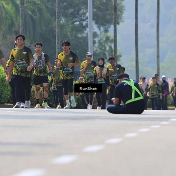 Runner Photo 7055604