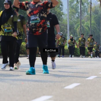Runner Photo 7055612