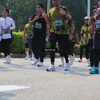 Runner Photo 7055618