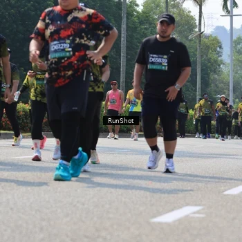 Runner Photo 7055626