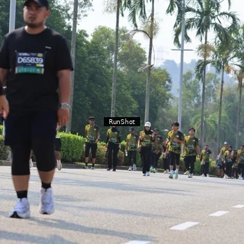 Runner Photo 7055636