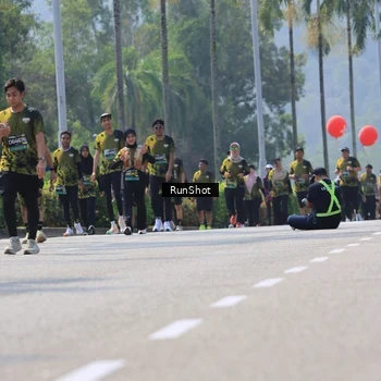 Runner Photo 7055641
