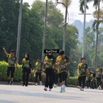 Runner Photo 7055645