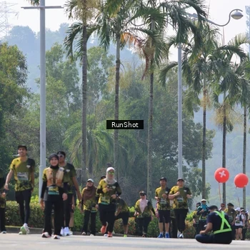Runner Photo 7055654