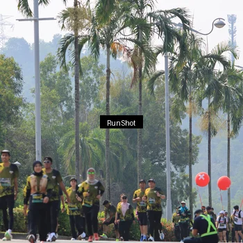 Runner Photo 7055663
