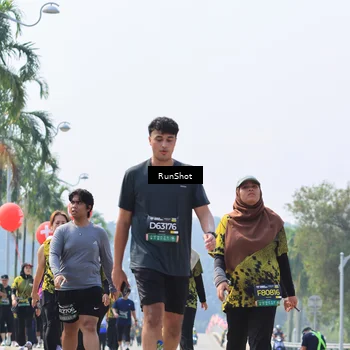 Runner Photo 7055673