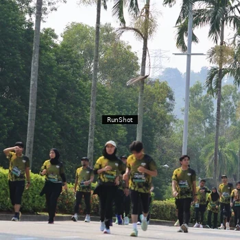 Runner Photo 7055681