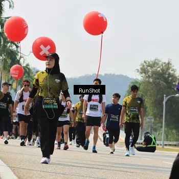 Runner Photo 7055689