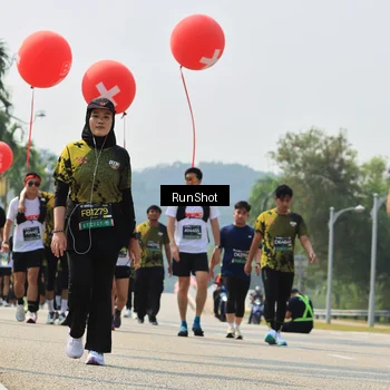 Runner Photo 7055690